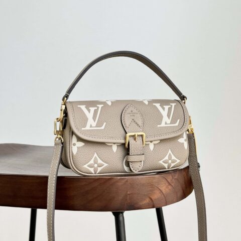 【特级原厂】  Nano Diane 手袋👜  型号: M83300 动态芯片版