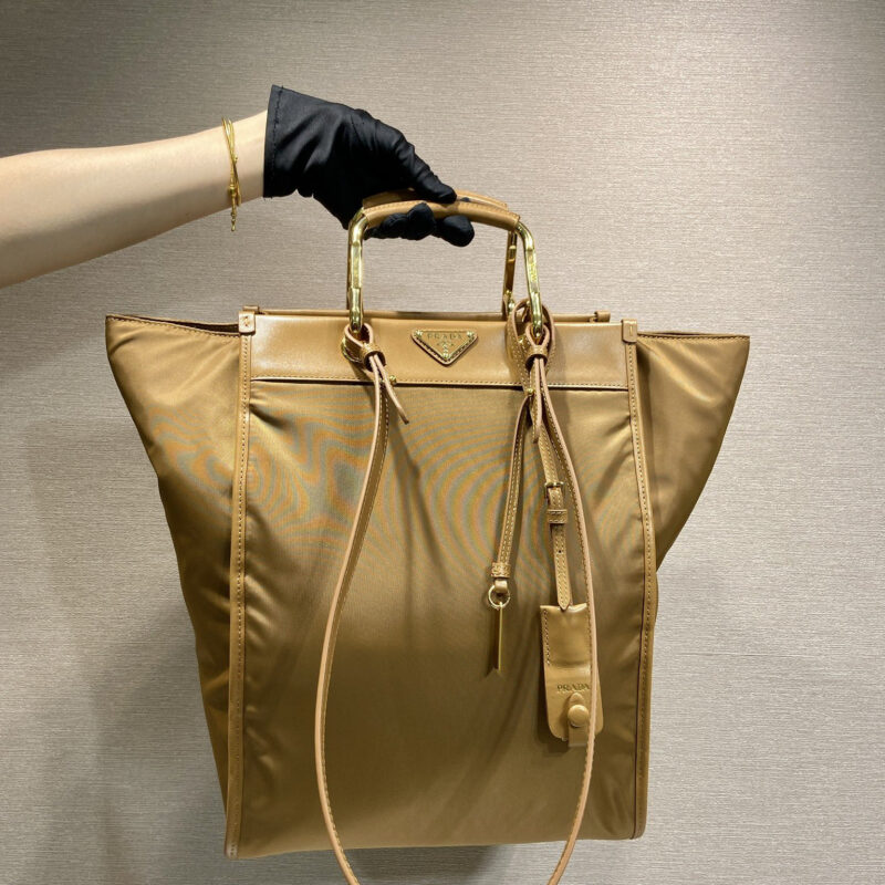 PRADA🎉新款托特包🎉1BG561大号🎉🎉