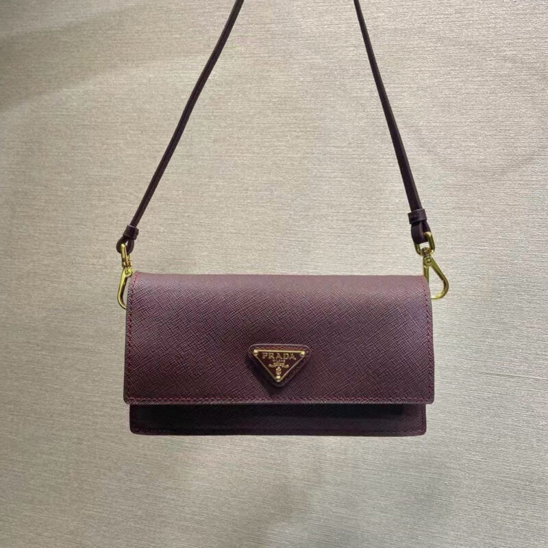 PRADA🎉新款迷你手袋🎉1NF059手机包🎉🎉波尔多红