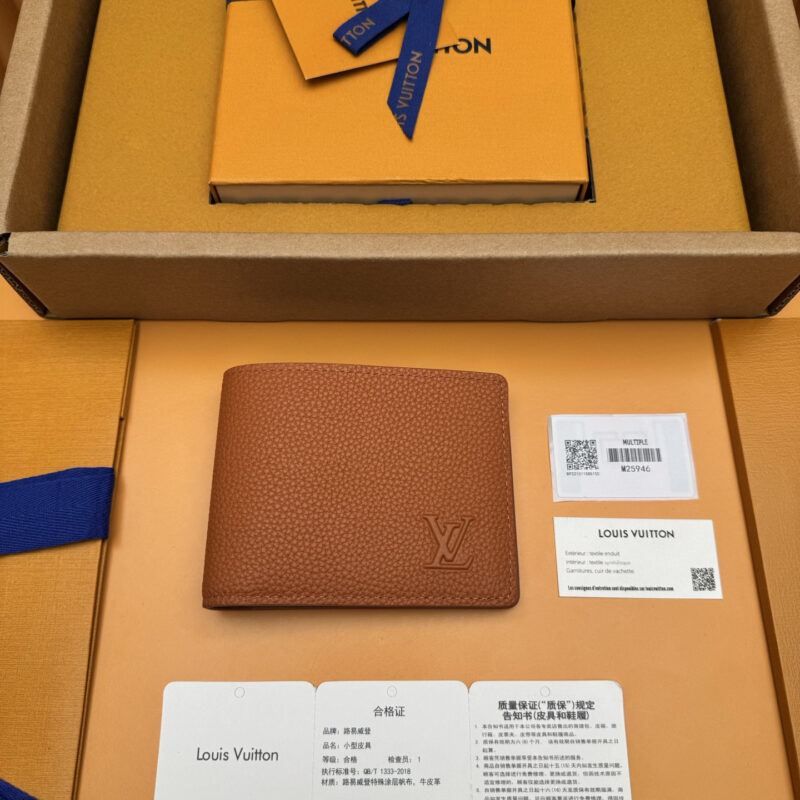 LV M25946 Multiple Wallet