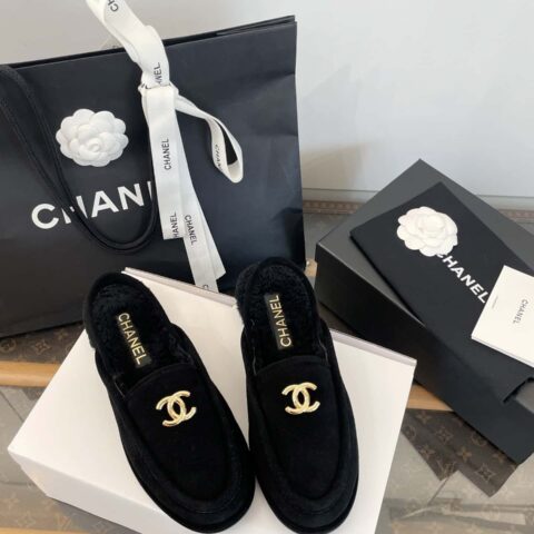 𝗖𝗛*𝗔𝗡𝗟||小香𝟐𝟎𝟐𝟓𝗔秋冬泰迪绒后空系带一脚蹬毛毛半拖‼️