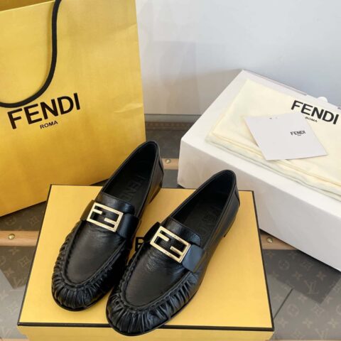 𝐅𝐄𝐍*𝐃𝐈||𝟐𝟎𝟐𝟓芬迪𝐁𝐚𝐠𝐮𝐞𝐭𝐭𝐞黑色𝐅𝐅扣褶皱乐福鞋‼️