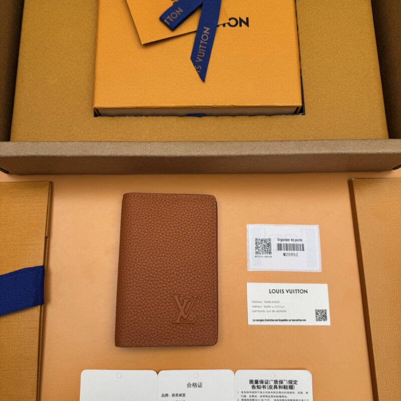 LV M25952 Pocket Organizer