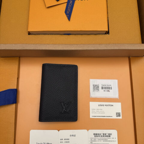 LV M25984 Pocket Organizer