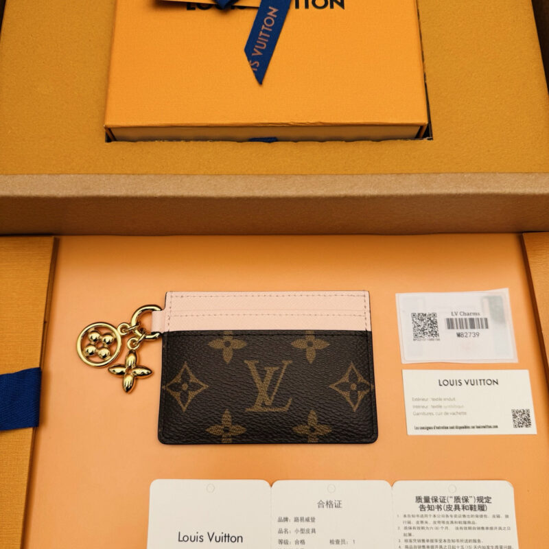 LV M82739 LV Charms Card Holder