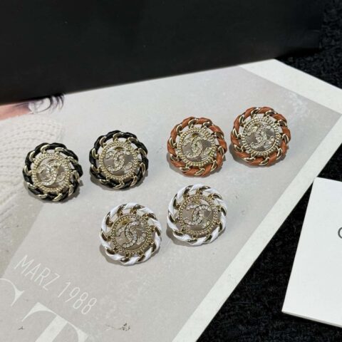 ❗️新品❗️  ☀️新款☑️ 香奈儿双C 25A 圆形小羊皮穿耳钉耳环 ☀️