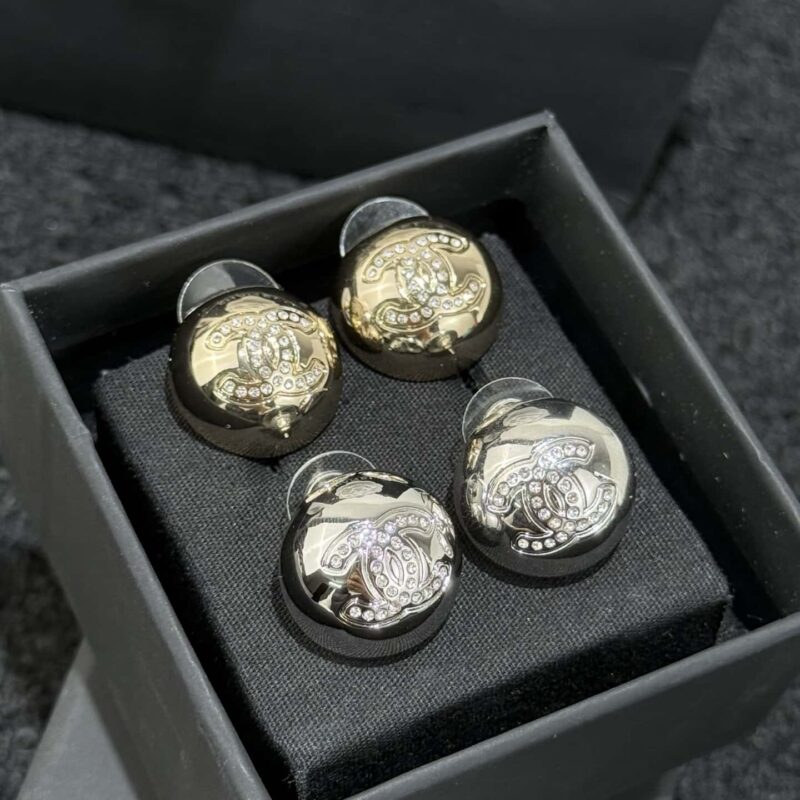 ❗️新品❗️ ☀️新款☑️ 香奈儿双C 25A 圆形带钻耳钉耳环 ☀️