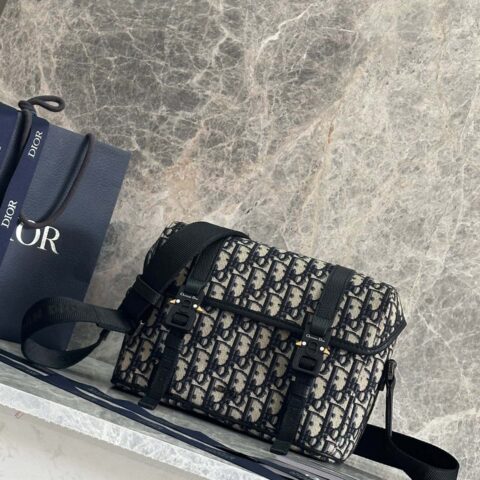 迪奥Dior Hit The Road 系列 型号:93389黑布 蓝布