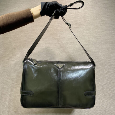 PRADA🎉新品油腊皮🎉2VH187邮差包🎉🎉