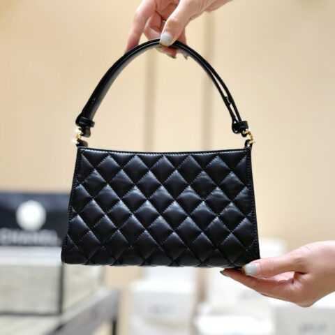 CHANEL 26X限定特别款腋下包👜AS6045