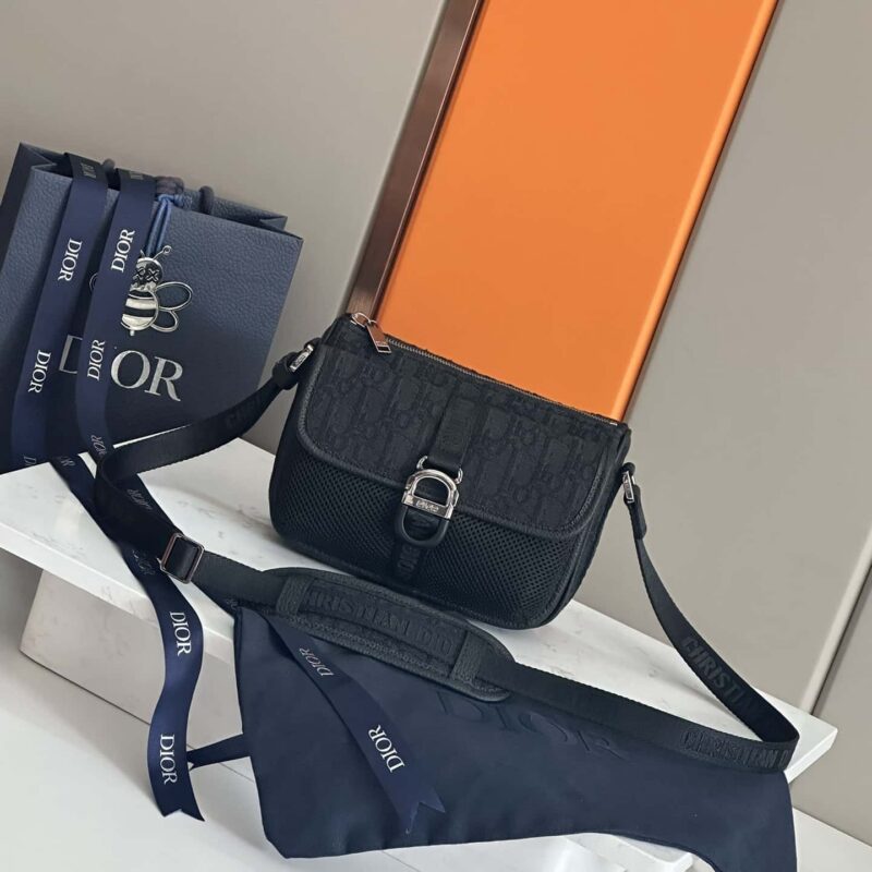 迪奥(顶级原单)Dior 8 手袋 编号:93379蓝布