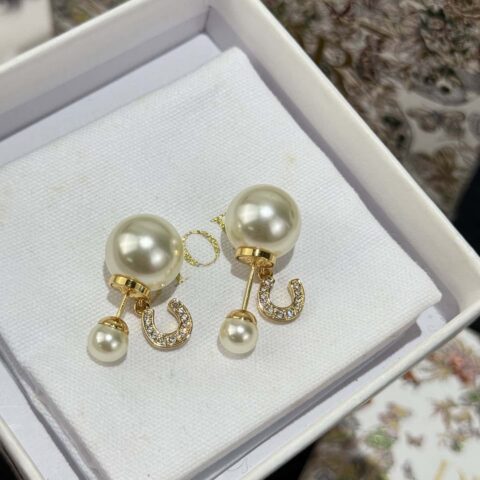❗️新品❗️ ☀️新款☑️ 迪奥DIOR CD珍珠耳钉耳环 ☀️