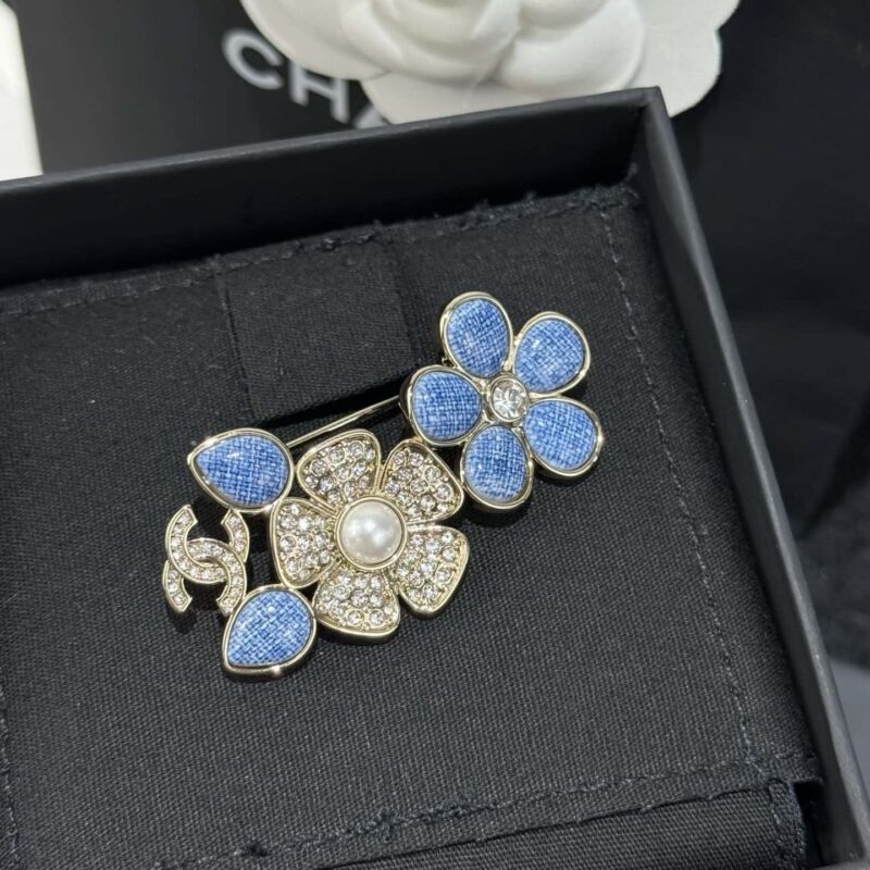 ❗️新品❗️ ☀️新款☑️ 香奈儿双C 26C 牛仔布花朵胸针 ☀️
