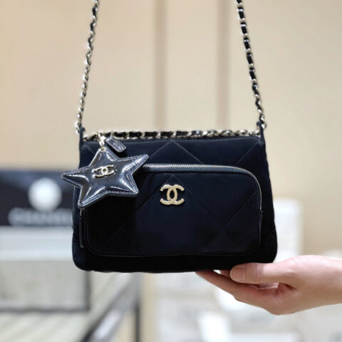 CHANEL 25N Coco Neige 丝绒相机包👜AP4771