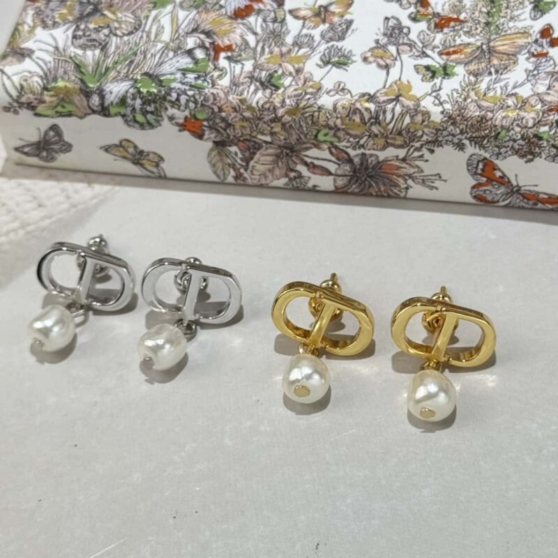❗️新品❗️ ☀️新款☑️ 迪奥Dior珍珠CD耳钉 ☀️