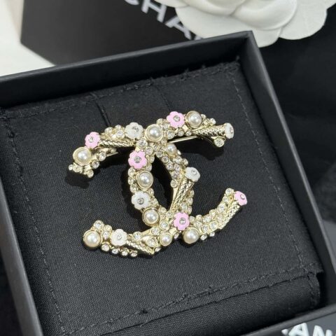 ❗️新品❗️ ☀️新款☑️ 香奈儿双C 26C 花朵珍珠胸针 ☀️
