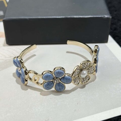❗️新品❗️  ☀️新款☑️ 香奈儿双C 26C 牛仔💙丹宁花手镯手环 ☀️