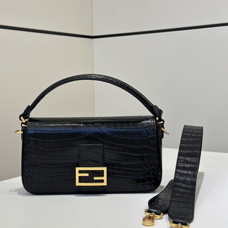 Fendi Baguette标志性中号手袋 款号8628