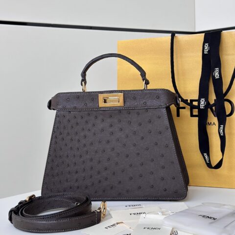 FENDI 𝐏𝐄𝐄𝐊𝐀𝐁𝐎𝐎  ISeeU Petite 真鸵鸟皮手袋 款号 66801