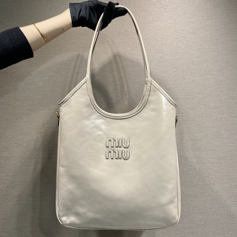 MIUMIU 🎉新品托特包🎉5BG311🎉🎉