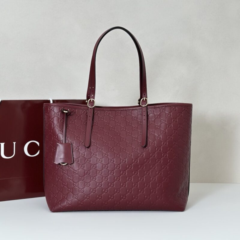 GUCCI  专柜品质，顶级原单货，实物实拍！款号847455酒红压字
