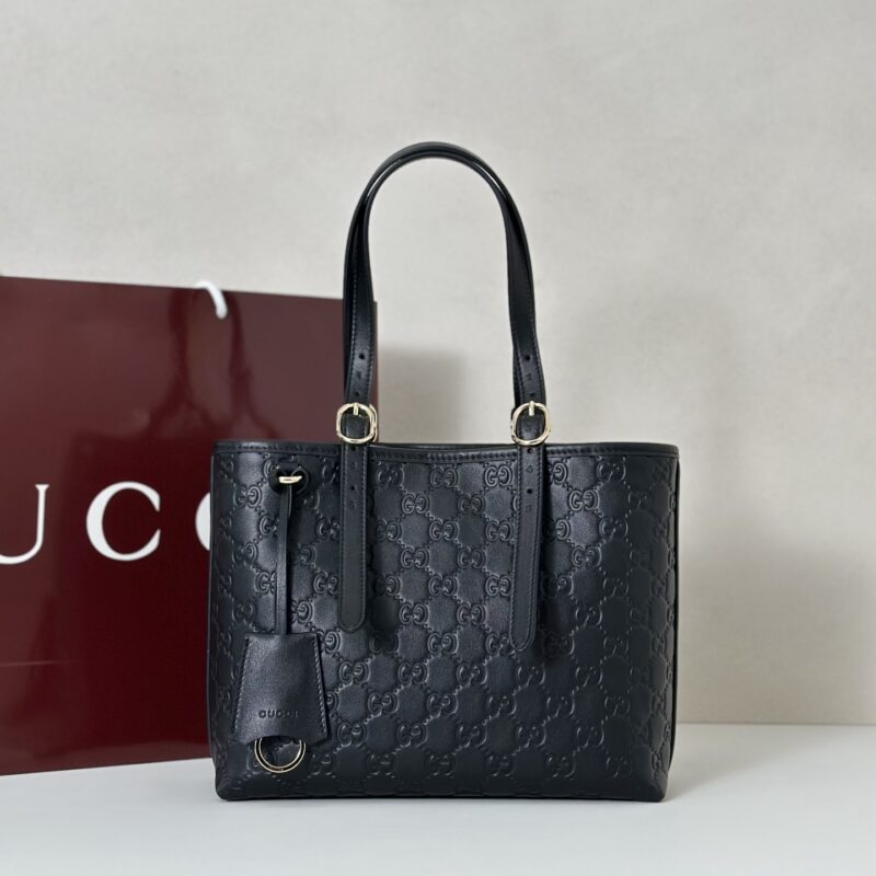 GUCCI 专柜品质，顶级原单货，实物实拍！款号847456克皮压字