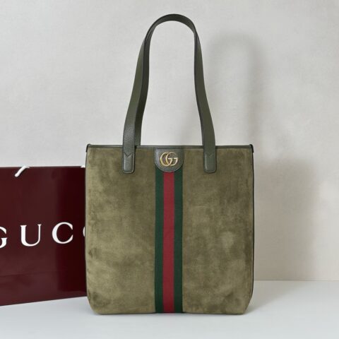 GUCCI 专柜品质，顶级原单货，实物实拍！款号834465绿绒皮