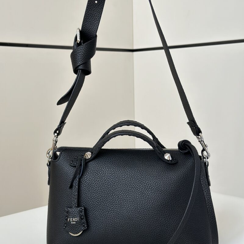 FENDI 新品 By The Way Selleria手袋 款号8668