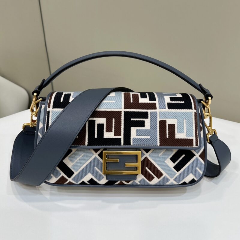 FENDI  火爆经典𝐁𝐚𝐠𝐮𝐞𝐭𝐭𝐞  款号0159B 灰蓝f彩