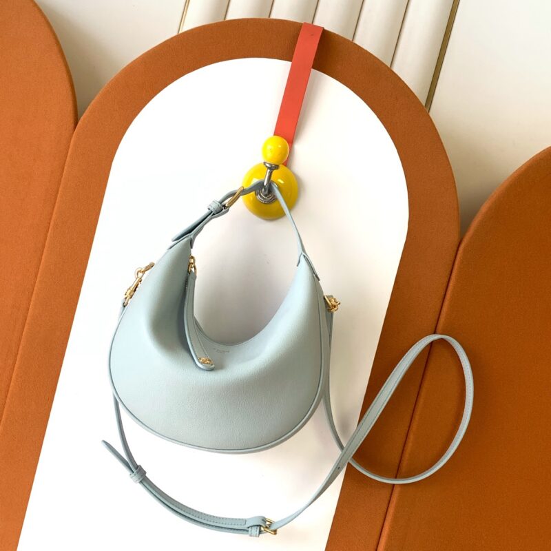 CELINE  新款LuLu包 款号：119599