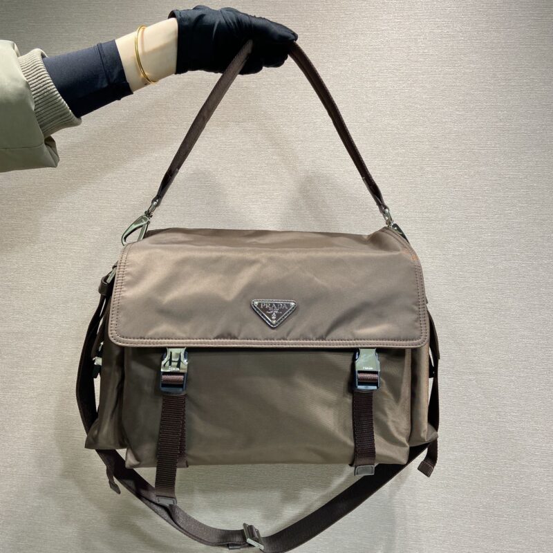 PRADA 新品邮包 2VD082赭褐色