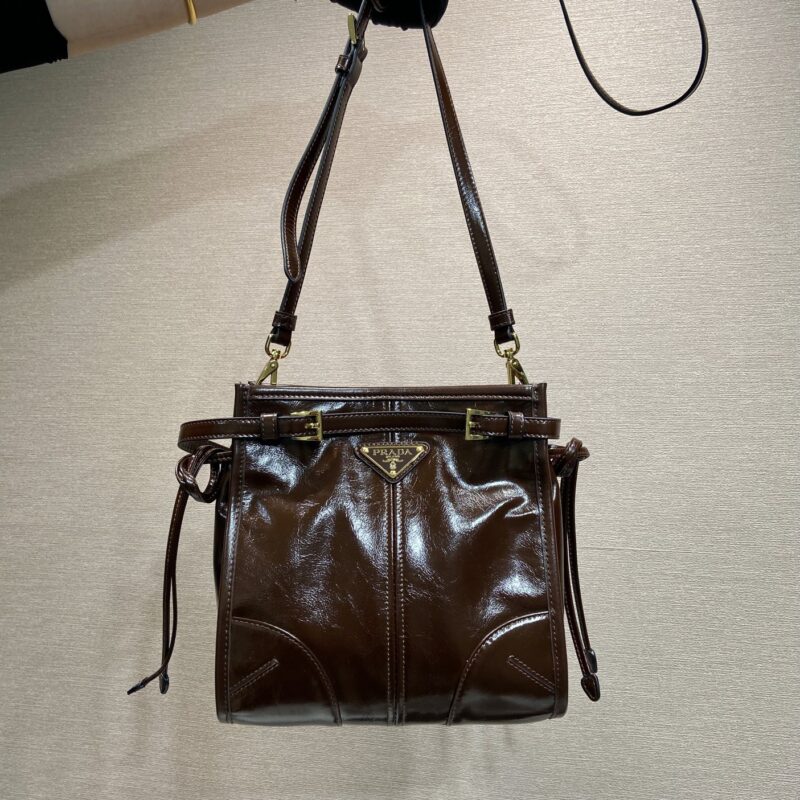 PRADA Bonnie油腊皮🎉1BA229斜挎包