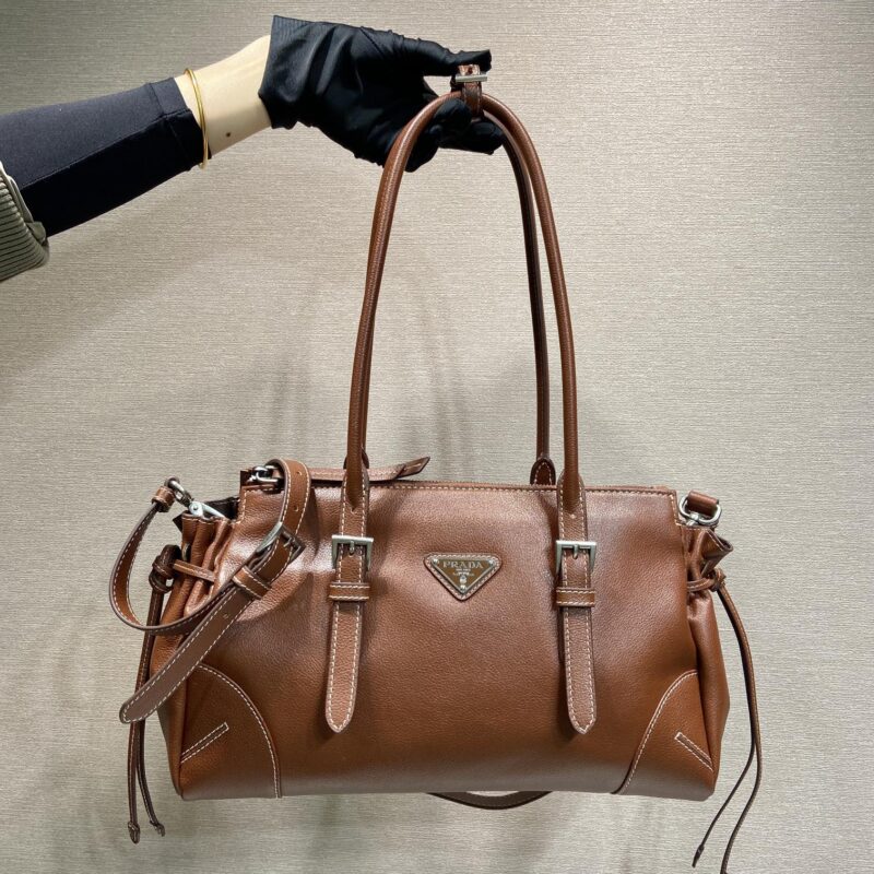 PRADA 新品Bonnie 1BG628